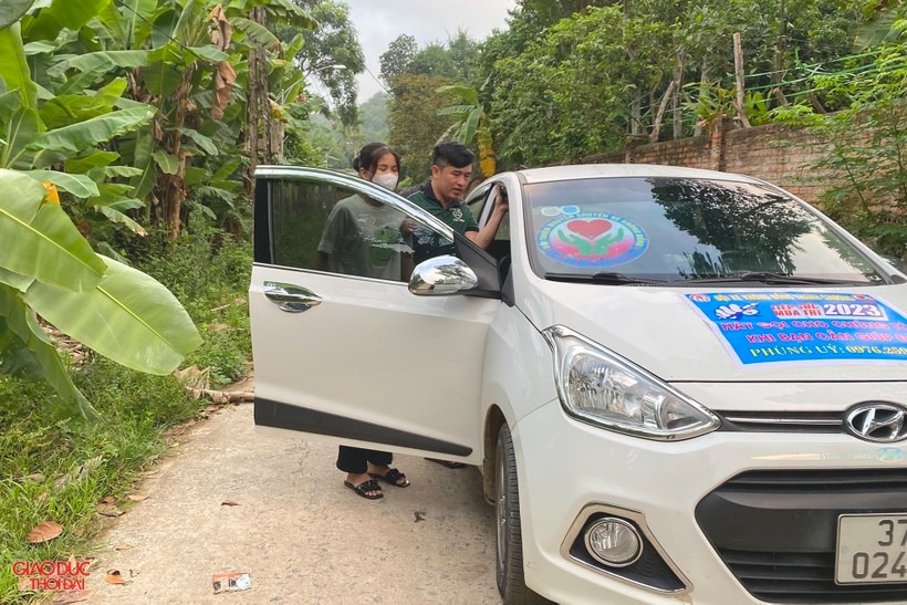 chuyen-taxi-0-dong-dua-thi-sinh-sot-cao-den-diem-thi-o-nghe-an