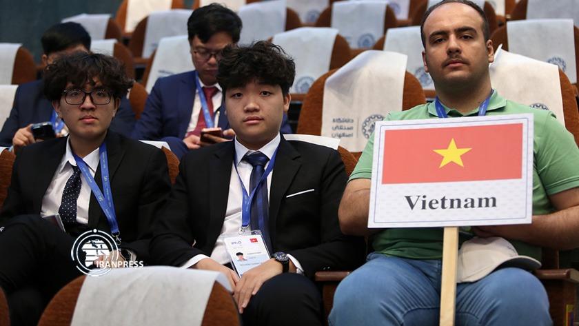 5-5-hoc-sinh-viet-nam-tham-du-olympic-vat-ly-quoc-te-danh-huy-chuong