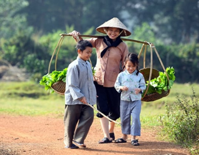 sinh-nhat-ba-noi-cau-chuyen-nhan-van-dang-ngam (1)