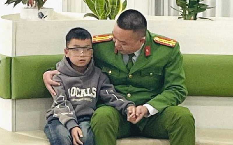 Hành trình tìm lại ánh sáng cho cậu học trò nghèo vùng cao