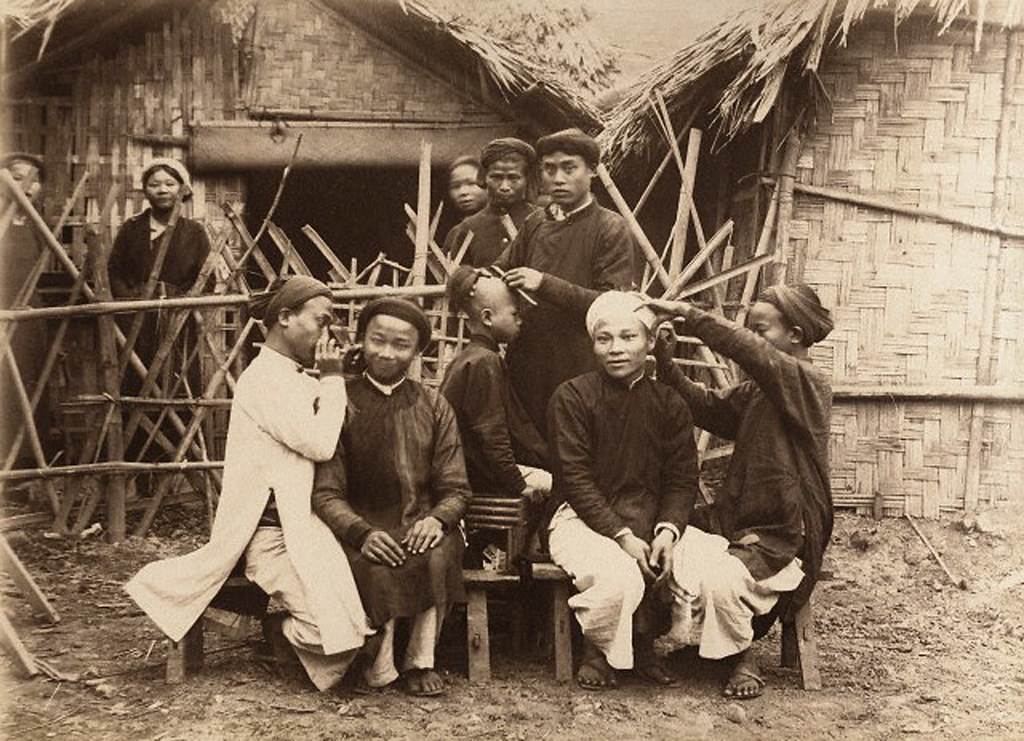 Nghe-hot-toc-lay-rai-tai-dao-cua-nguoi-Viet-vao-nhung-nam-1880-1