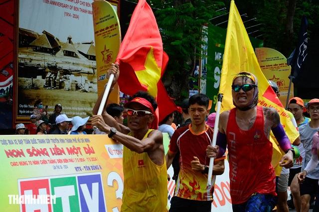 tinh-than-thep-va-hanh-trinh-dang-nho-cua-vdv-dien-kinh-nguyen-van-long