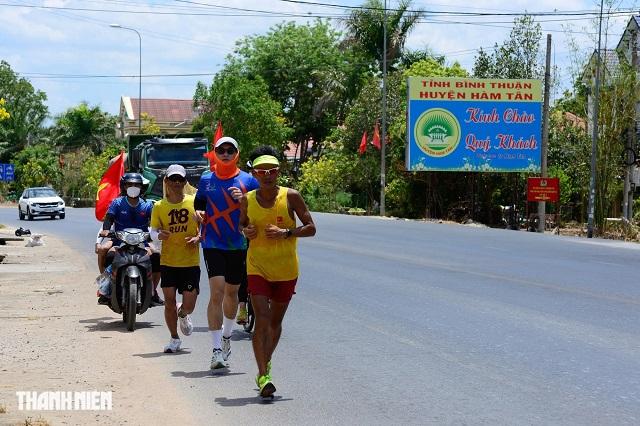 tinh-than-thep-va-hanh-trinh-dang-nho-cua-vdv-dien-kinh-nguyen-van-long-4